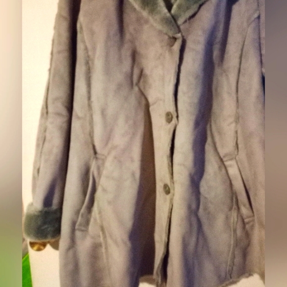NWT Faux leather Coat w Faux Fur Lining sz.20w Light Gray - Picture 4 of 16
